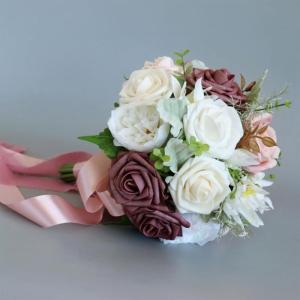 Blumen halten, künstlicher Rosen-Hochzeitsstrauß mit Seidensatinband