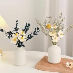 Kunstblumen Gefälschte Blumen mit Vase, rustikale Dekorationen für das Heimbüro, kleine Vase, Blumenstrauß, Dekoration für den Esstisch für jeden Anlass