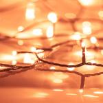 150 cm künstliche Weihnachtsbaum mit 150 LEDs Lichterkette Beleuchtung Tannenbaum Weihnachtsdeko Christbaum Kunstbaum Weihnachten Mit weißem Schnee PVC Stahl,Klappdesign Grün un