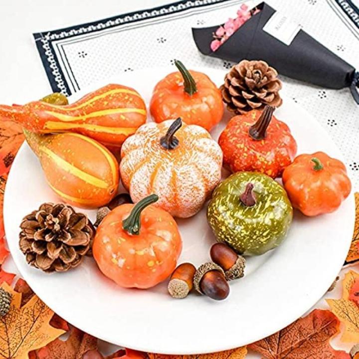 50 Stück Halloween- und Thanksgiving-Dekorationsset Simulation Kürbis Hausgarten Herbsternte Dekoration Herbstferien Party Dekoration (Größe: 50 Stück)