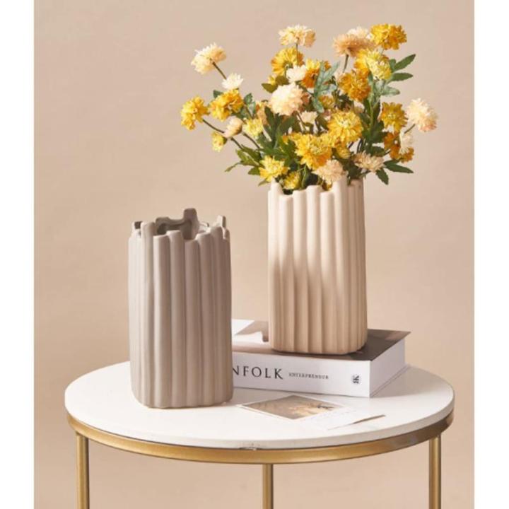 Kunstblumen Gefälschte Blumen mit Vase, Tischdekoration für Esszimmer, Blumenarrangements für Kaffeetischdekoration, Wohnkultur für jeden Anlass