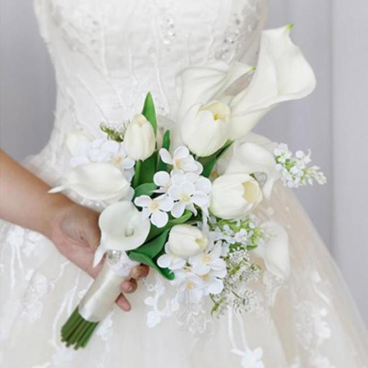 Hochzeitssträuße für die Braut, Rosen, Calla-Lilien, Hochzeitsblumen, künstliche Brautsträuße für eine rustikale Hochzeitszeremonie