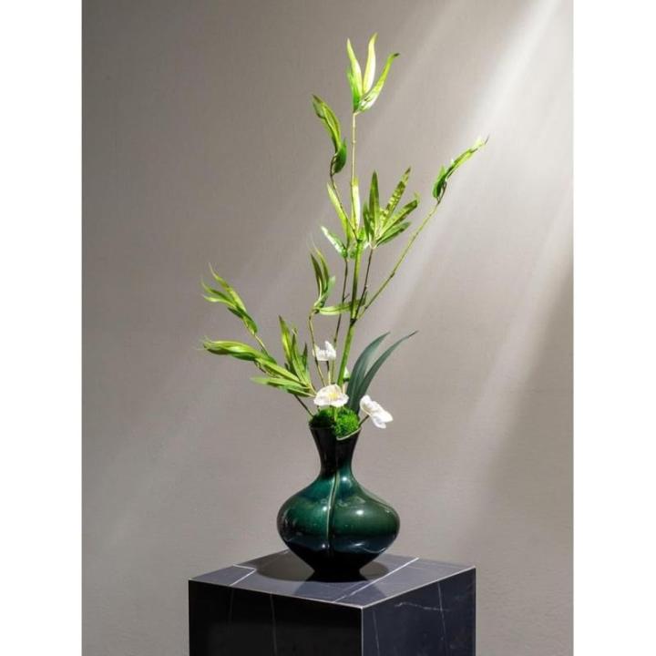 Kunstblumen Künstliche Blumen in Keramikvase – Simuliertes Grünpflanzen-Arrangement für den Hauseingang, als Tafelaufsatz im Wohnzimmer für jeden Anlass