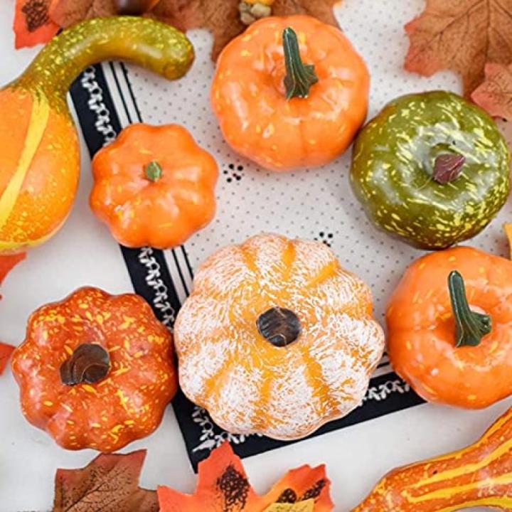 50 Stück Halloween- und Thanksgiving-Dekorationsset Simulation Kürbis Hausgarten Herbsternte Dekoration Herbstferien Party Dekoration (Größe: 50 Stück)