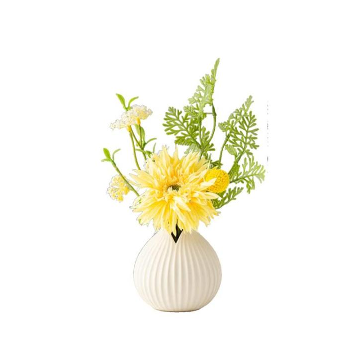 Kunstblumen Künstliche Blumen mit Keramikvase, Seidenblumenarrangements, künstliche Kunstblumensträuße für Büro, Zuhause, Festival-Dekoration für jeden Anlass
