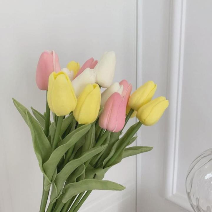 Kunstblumen Simulations-Tulpenstrauß in Glasvase, künstlicher gefälschter Blumentopf für Tischdekoration, Badezimmer-Ornamente im Innenbereich für jeden Anlass