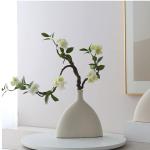 Kunstblumen Künstliche Pflaumenblüten, Pflaumenblüte im Zen-chinesischen Stil, für Heimtisch, Büro, Party, Dekoration (weiße weiße Keramikvase) für jeden Anlass