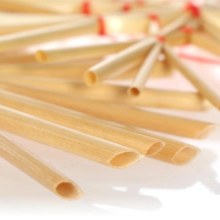 112-delige strosterrenset - sterren, bellen, dennenbomen en traditionele figuren als kerstboomversiering - kleine stro - natuurlijke kerstboomversieringen
