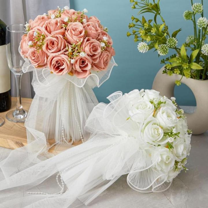Handgefertigter künstlicher Rosenstrauß für die Hochzeitsfotografie