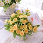 Kunstblumen Künstliche Topfblumen，Kleine Bonsai für Hochzeit Zuhause Schreibtisch Tischplatte Outdoor，Mehrfarbig（Weiße Keramikvase） für jeden Anlass