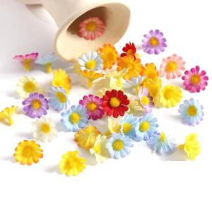 30 stuks kunstmadeliefjes, bloemkoppen, kleine bloemkoppen, decoratie, kleurrijke zijden bloemen voor bruiloft, feest, huis, doe-het-zelf knutselen, rood