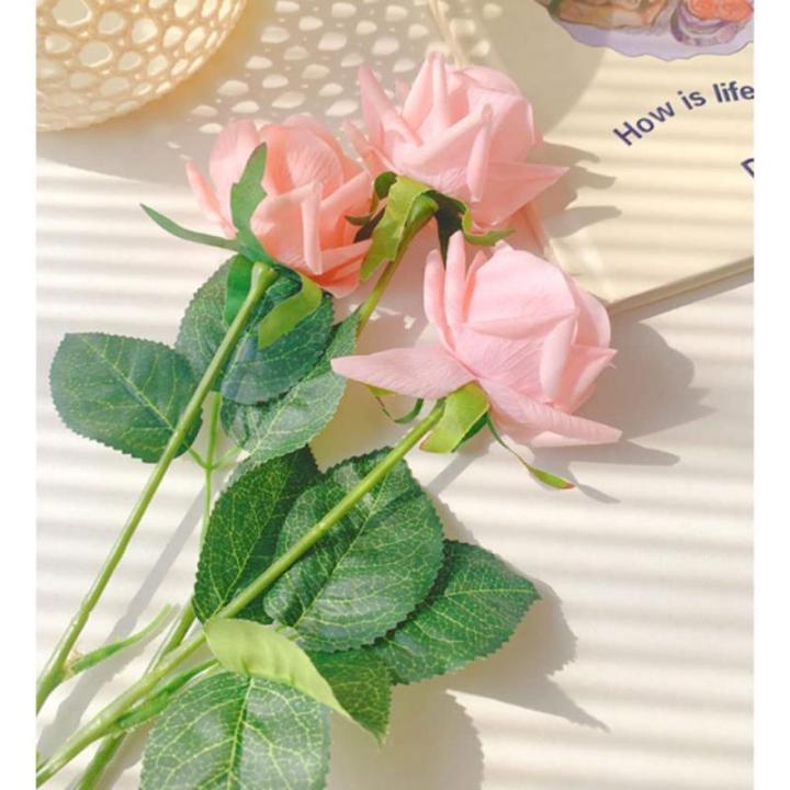 Kunstblumen Künstliche Rosenblumen, mit in Einer durchsichtigen Vase, Faux echter Hauch von Rosenstrauß, Blumenarrangement, Festival-Dekoration, 5 Farben für jeden Anlass