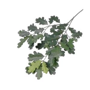 Goedkope bosboom decoratieve tak met groene eikenbladeren, totale lengte incl. steel ca. 70 cm, B1 vlamvertragend