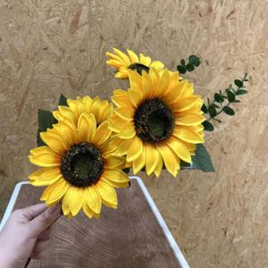 Kunstblumen Künstlicher Sonnenblumenstrauß, realistische Seidensonnenblumen mit grünen Blättern, künstliche Blumen in Keramikgefäßen für Partys für jeden Anlass