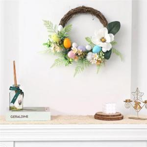 Wunderschönes Blumenstirnband mit Osterblumendekor und bunten Verzierungen