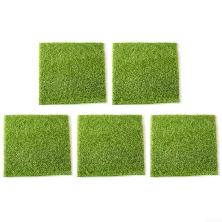 5 x Kunstrasen-Matte, umweltfreundlich, grüner Teppich für Haustierbereich und Puppenhaus-Dekoration (15 x 15 cm)