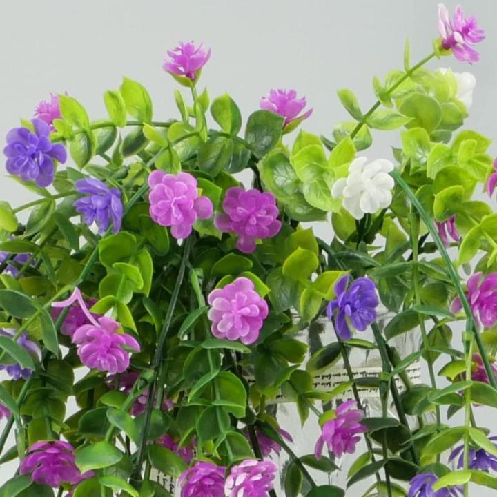 2 stuks aan de muur, kunsthangplanten, bloemenhangers, klimop, kunstrozen, rode bloemen, kunstplanten, hangers voor balkon, 90 cm (rood, roze)