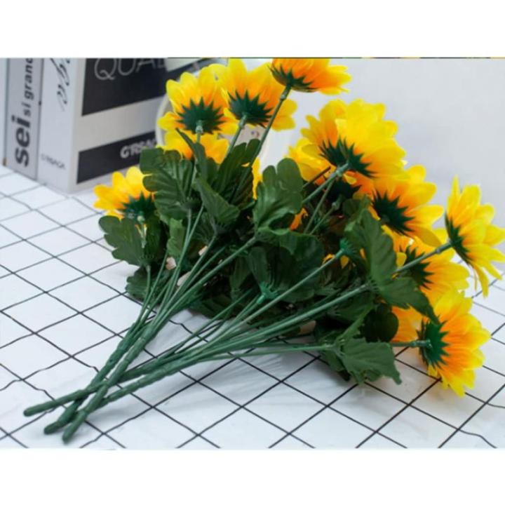 Kunstblumen Sonnenblumen-Dekor Gelbe gefälschte Sonnenblume in Vase, Stängel aus Seide, Tischdekoration, Hochzeitsdekoration (Glasvase), Höhe: 30 cm für jeden Anlass