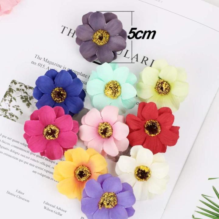 50 stuks kunstmadeliefjes, bloemkelken, , kleurrijke bloemkelken, mini zijden bloemen voor het knutselen, scrapbooking, bruiloften, feesten, woondecoratie - willekeurige kleuren
