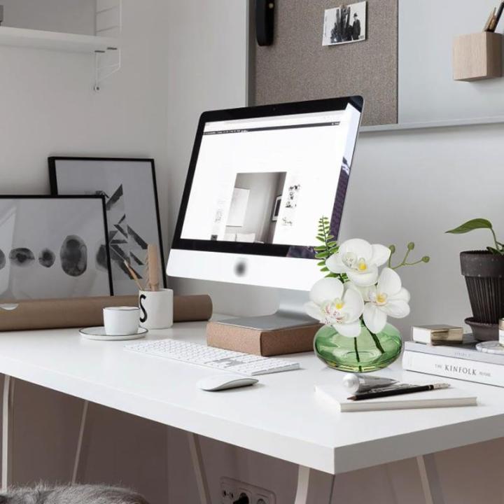 Set van 3 , orchideeën, als echte decoratieve bloemen met glazen vaas, badkamerdecoratie, kunstplant voor woonkamer, feest, kantoor, badkamer