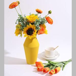 Kunstblumen Künstliches Blumenarrangement aus Sonnenblumen und Eukalyptus – fröhliche Dekoration für Tische, Hochzeiten, Büros und Zuhause – pflegeleicht für jeden Anlass