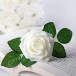 50Pcs künstliche Rosenblüten, echt aussehende Elfenbein gefälschte Schaumrosen Bulk mit Stiel für Hochzeitssträuße Mittelstücke Brautdusche Home Party DIY Blumenarrangements