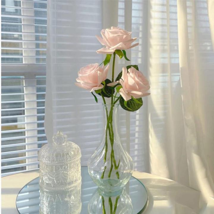 Kunstblumen Künstliche Rosenblumen, mit in Einer durchsichtigen Vase, Faux echter Hauch von Rosenstrauß, Blumenarrangement, Festival-Dekoration, 5 Farben für jeden Anlass