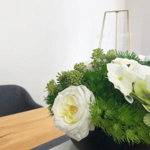 Kunstblumen Künstliche Blumen mit Vase, realistische Hortensien-Rosen, Seidenblumenarrangements, künstliche Blumen im Topf, Tischdekoration für jeden Anlass