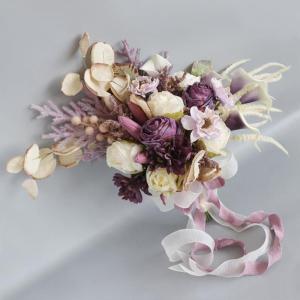 Luxuriöse handgebundene Blumenarrangements für die Gestaltung künstlerischer Wohnräume
