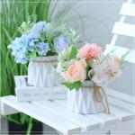 Kunstblumen Künstliche Blumen, Seidenblumen, Blumensträuße mit Keramikvase, Tischdekoration, gemischte künstliche Blumenarrangements für jeden Anlass