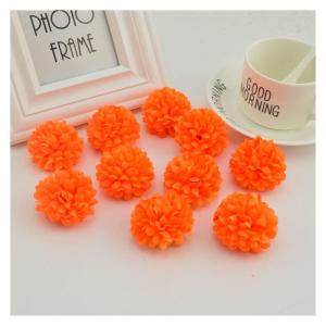 mooie kunstmatige krans bloem panelen 200 stuks goedkope 5 cm zijden chrysant hoofden home bruiloft decoratie muur krans voor de tuin maken deur nep (kleur: oranje)