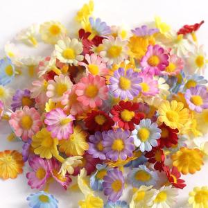 50 stuks kunstmadeliefjes, bloemkoppen, kleine bloemkoppen, decoratie, kleurrijke zijden bloemen voor bruiloft, feest, huis, doe-het-zelf knutselen, gemengde kleuren