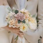 Künstliche Blumen Combo weiße Blumen Mix Seide Blumen Dahlie Rosen mit Stielen für DIY Hochzeit Brautsträuße, Babyparty, Blumenarrangement, Tischaufsätze, Heimdekorationen.