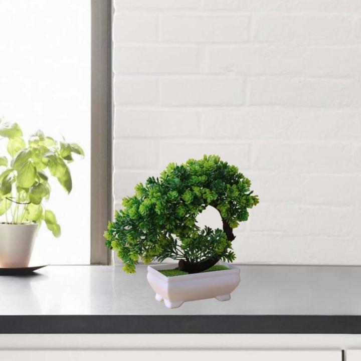 Kunstdecoratieve plant in pot, ornament, in pot voor decoratieve woonkamer, kantoor, tuin, lotusstijl