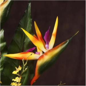 Kunstblumen Lebendige orangefarbene künstliche Blumen – PU-Kunstblumen, Keramiktopf, schickes Herzstück für Wohnzimmer, Hochzeiten, Innendekoration für jeden Anlass