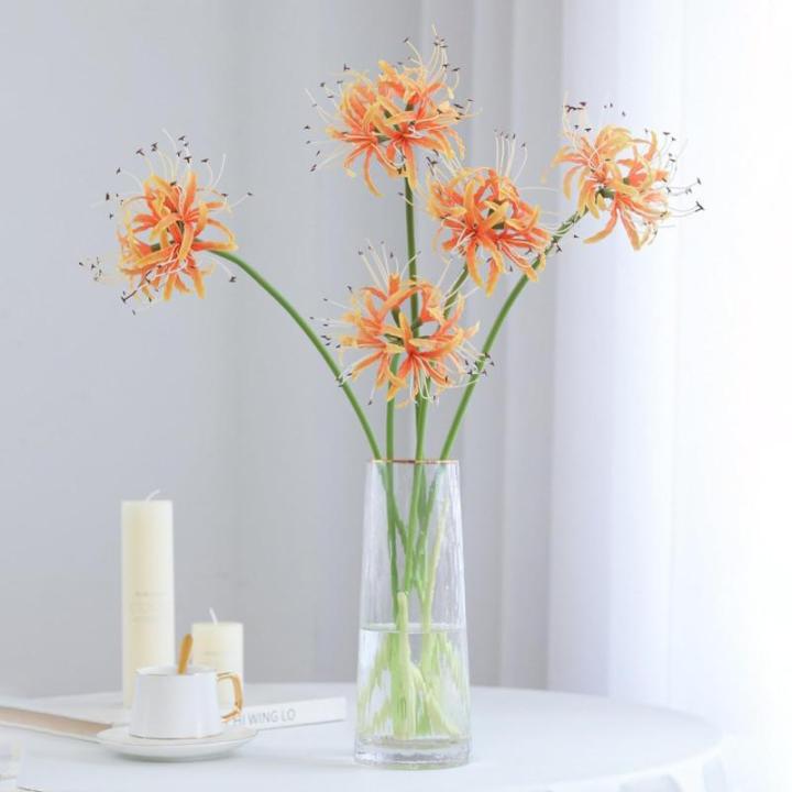 Künstliche Spinnenlilien-Blumen, 5 Stiele, 66,9 cm, Lycoris Radiata-Blumen, Lebensechte Lycoris Recoil Fake-Spinnenpflanze, Seidenblumenstrauß-Dekor für Zuhause (A)
