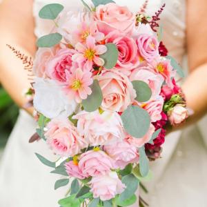 Elegante Hochzeitsblumenserie Künstliche Hochzeitsblumen für die Braut