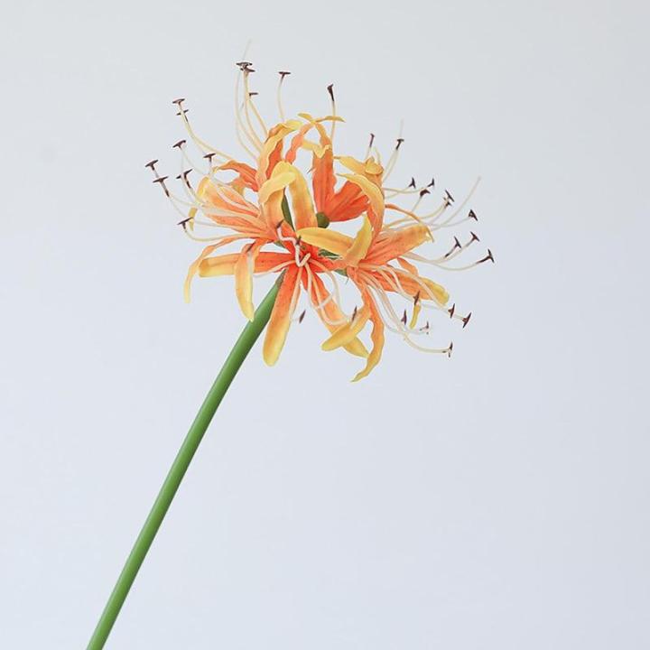Künstliche Spinnenlilien-Blumen, 5 Stiele, 66,9 cm, Lycoris Radiata-Blumen, Lebensechte Lycoris Recoil Fake-Spinnenpflanze, Seidenblumenstrauß-Dekor für Zuhause (A)