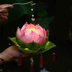 Künstliche handgehaltene Blumenkerzenlichter,Blumenkerzenlampe für das Mondfest und die asiatische Hochzeitsdekoration