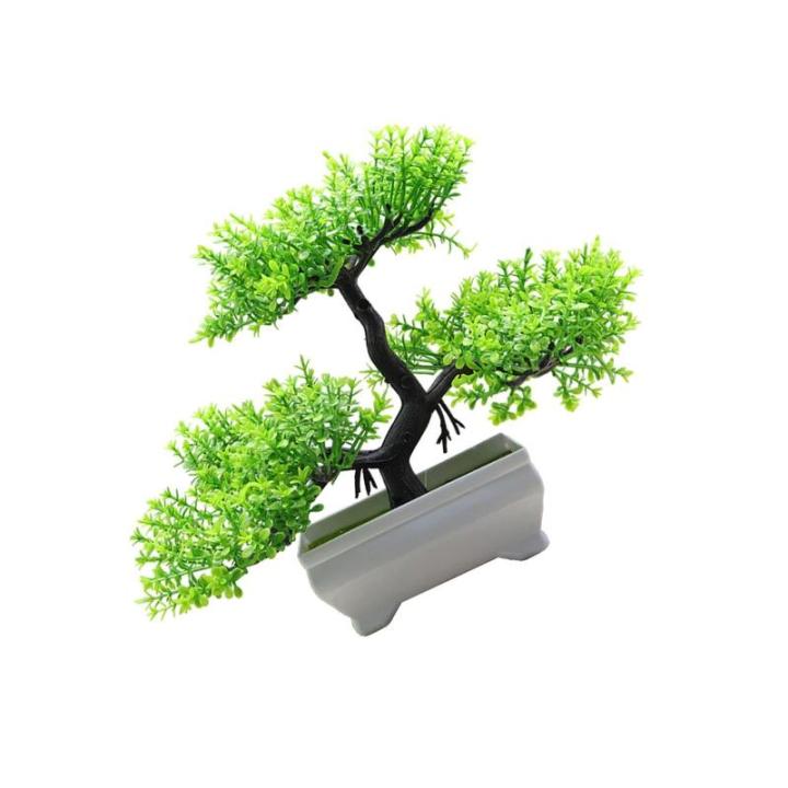 Kunstmatige decoratieve plant in pot, kunstplant, uitnodigend dennengroen, in pot voor keuken, bureau, decoratief