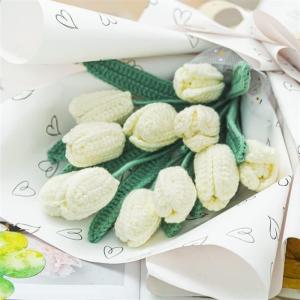 Hochzeitsstrauß for die Braut mit künstlichen Blumen, fertiges 9-teiliges handgestricktes Garn, gehäkelter weißer Kunstblumenstrauß for die Hochzeitsdekoration, Heimdekoration