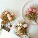 2 stuks , zijden bloemen, roos en tarweaaraars, bloemstukken, kunststof decoratie, planten, boeket, bruid, bruiloftsboeket, tuin, kantoor, kamerdecoratie, tafel-middenstukken (wit)