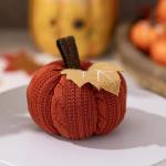 3 Stück künstliche Herbsternte gehäkelte Kürbisse, kleiner gestrickter Kürbis-Anhänger, Dekoration für Thanksgiving, Halloween, Herbst, Festival, Kaminsims, Tischdekoration