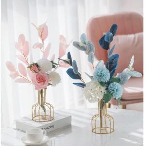 Kunstblumen Künstliche Blumen-Pflanzen-Set, künstliche Seidenblumen mit Leichter Luxus-Vase aus Schmiedeeisen, für den Hochzeitshausgarten für jeden Anlass