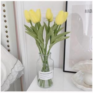 Kunstblumen Simulations-Tulpenstrauß in Glasvase, künstlicher gefälschter Blumentopf für Tischdekoration, Badezimmer-Ornamente im Innenbereich für jeden Anlass