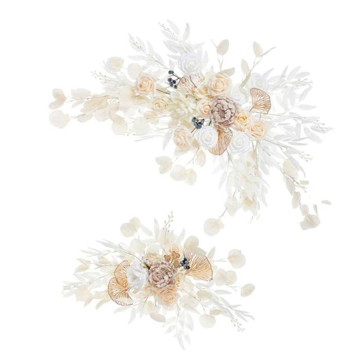 Auffällige Türdekorationen Mit Künstlichen Blumen Bunte Künstliche Blumen Gewölbte Türdekorationen Für Fröhliche Anlässe Und Zeremonien Hintergrund