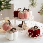 9 cm Kürbis-Dekorationsartikel, tolle Wahl für Urlaubsdekorationen in verschiedenen Umgebungen wie Häuser oder Clubs und Veranstaltungsräume während der Weihnachtszeit (weiß)