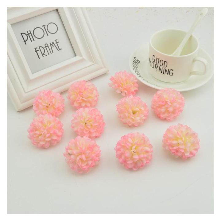 mooie kunstmatige krans bloem panelen 200 stuks goedkope 5 cm zijden chrysant hoofden home bruiloft decoratie muur krans voor de tuin maken deur nep (kleur: roze wit)