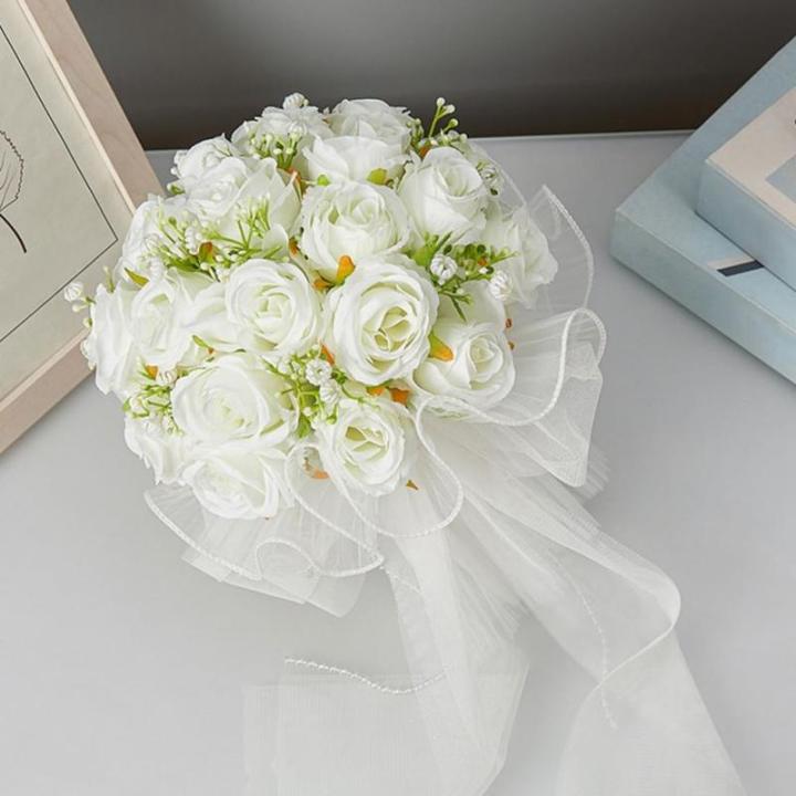 Handgefertigter künstlicher Rosenstrauß für die Hochzeitsfotografie