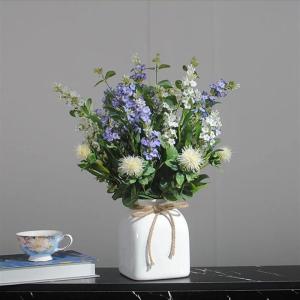 Kunstblumen Künstliche Blumen mit Keramikvase, künstlicher Lavendelstrauß, Seidenblumenarrangement für Hochzeit/Büro/Wohnzimmer für jeden Anlass